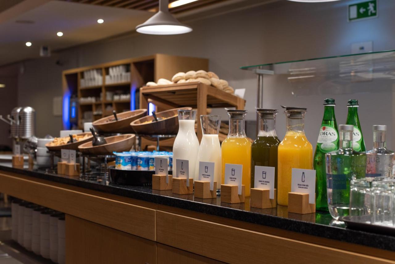 Portela  Holiday Inn Express Lisbon Airport By Ihg מראה חיצוני תמונה